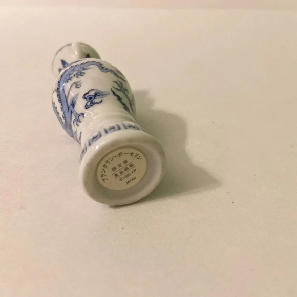 Vintage 1980 Franklin Treasures Of The Imperial Dynasties  Miniature Temple Vase - Picture 8 of 9